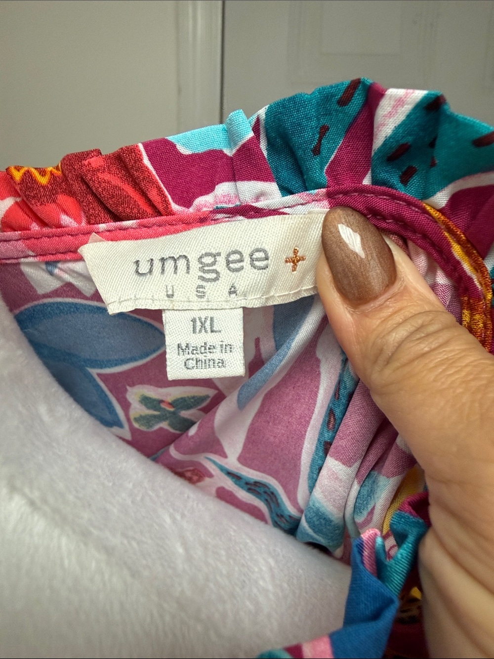 Umgee Vibrant Floral Boho Tunic Top in Magenta, Yellow & Teal size 1 XL - Picture 2 of 3